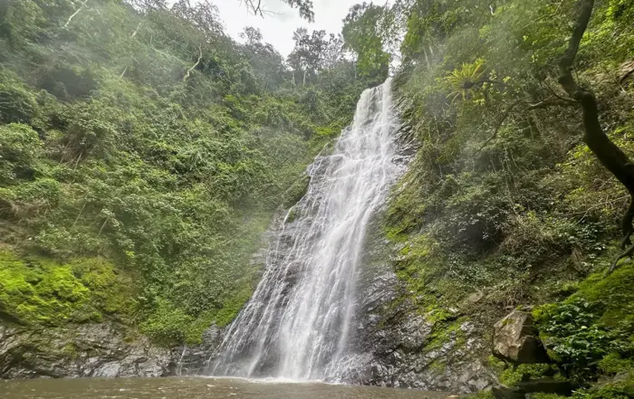 Der Wasserfall Aklowa in Togo bei Badou
